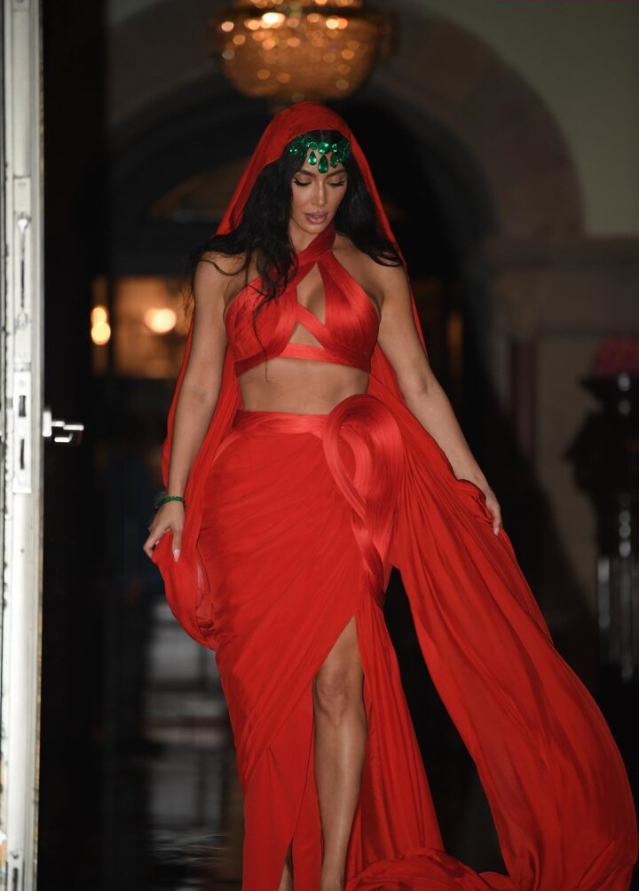 kim-kardashian gallery photo #467