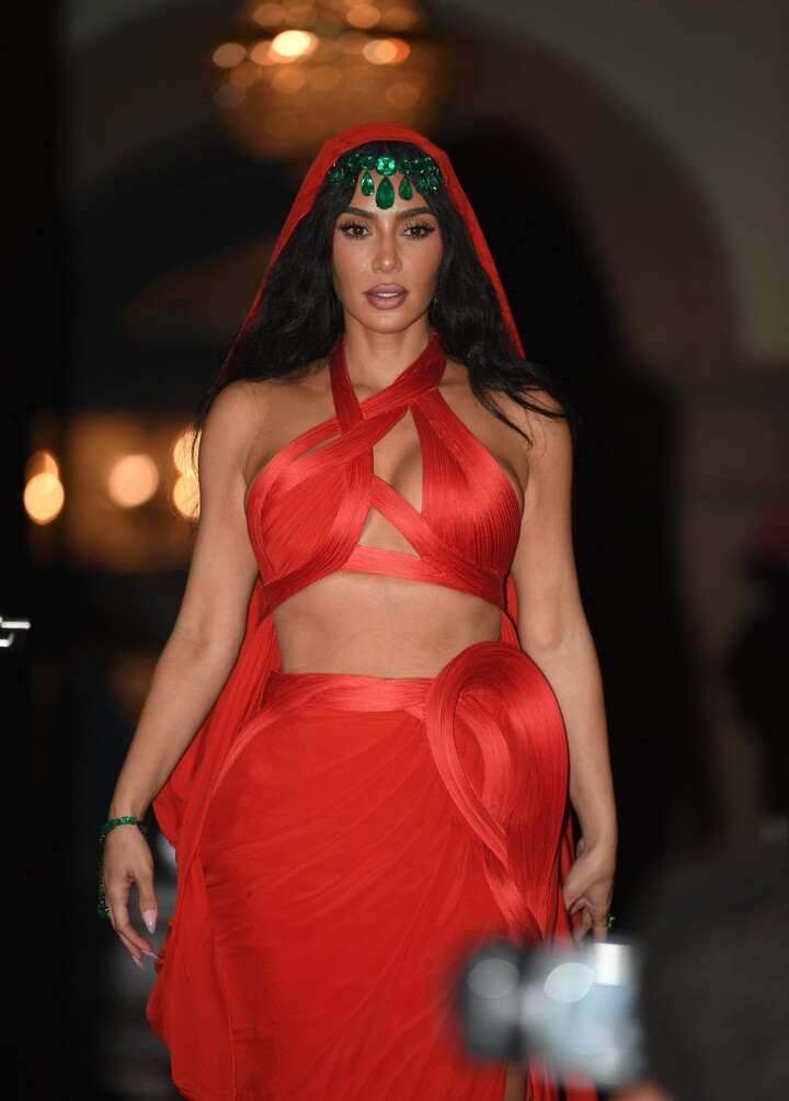 kim-kardashian gallery photo #468