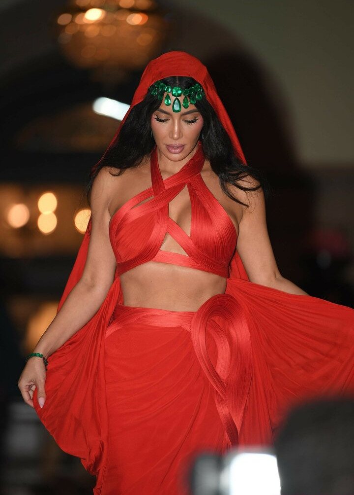 kim-kardashian gallery photo #513