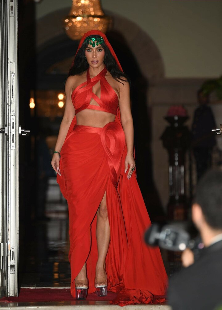 kim-kardashian gallery photo #519