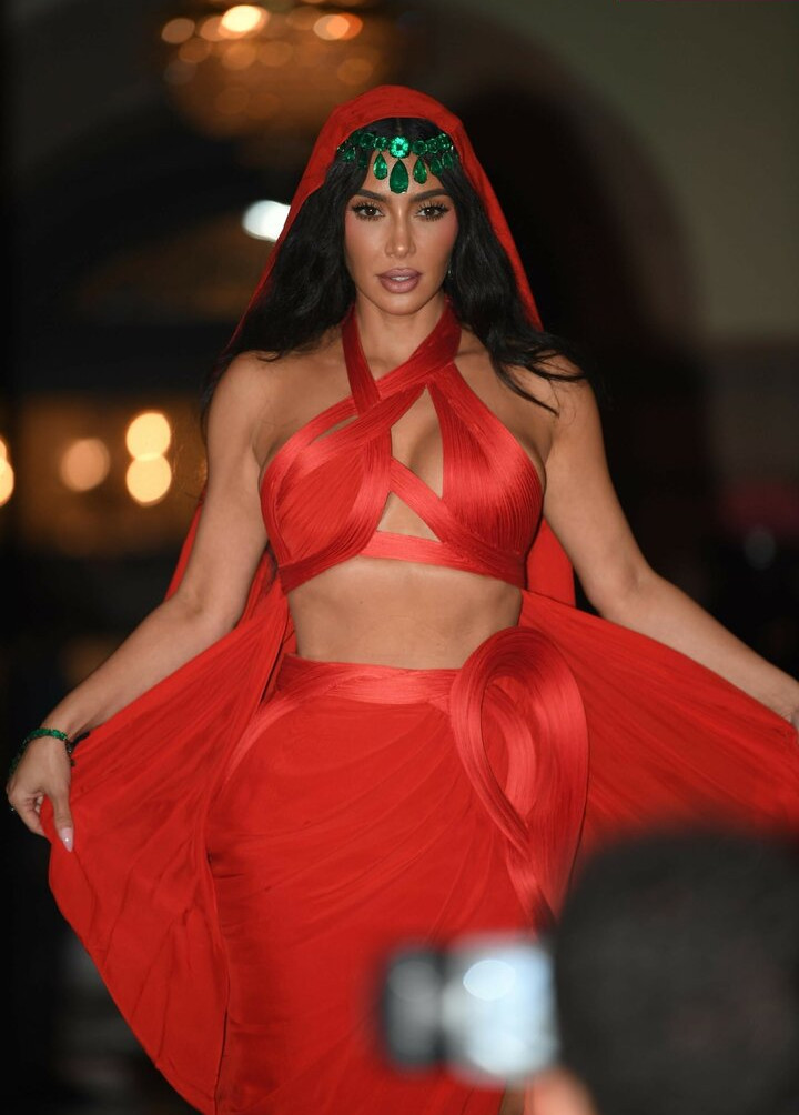 kim-kardashian gallery photo #520