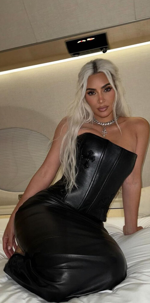 kim-kardashian gallery photo #564