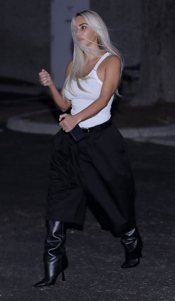 kim-kardashian gallery photo #598