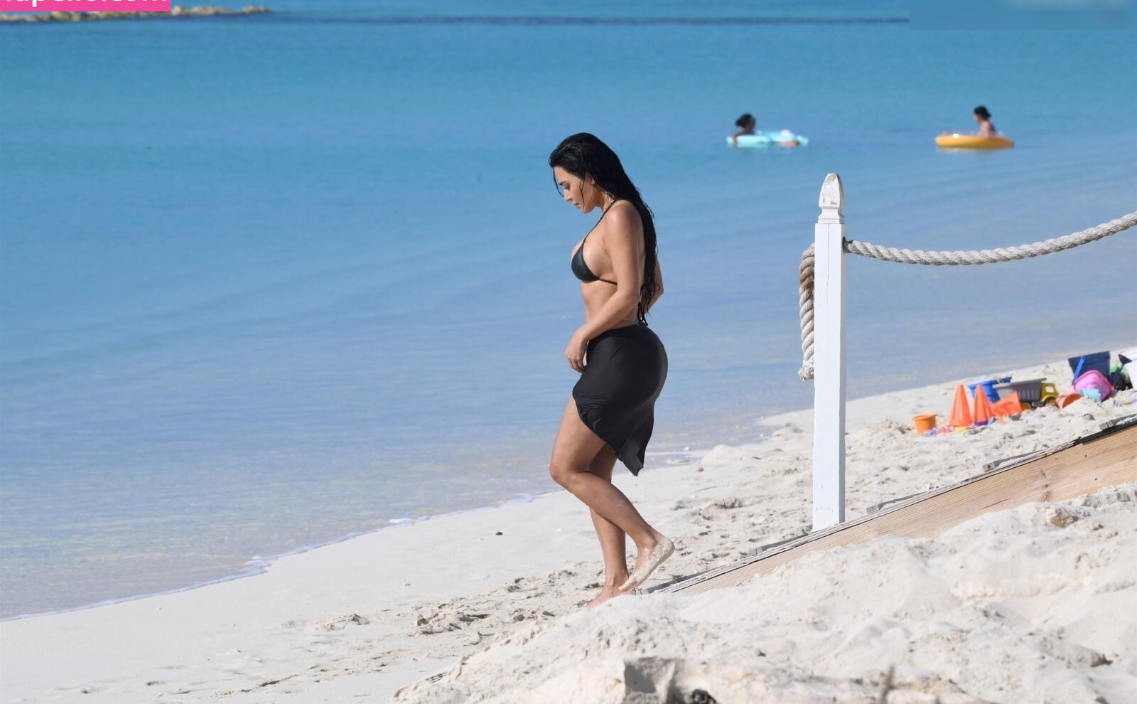 kim-kardashian gallery photo #701