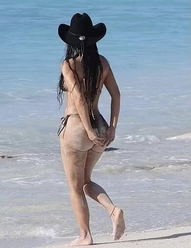 kim-kardashian gallery photo #764