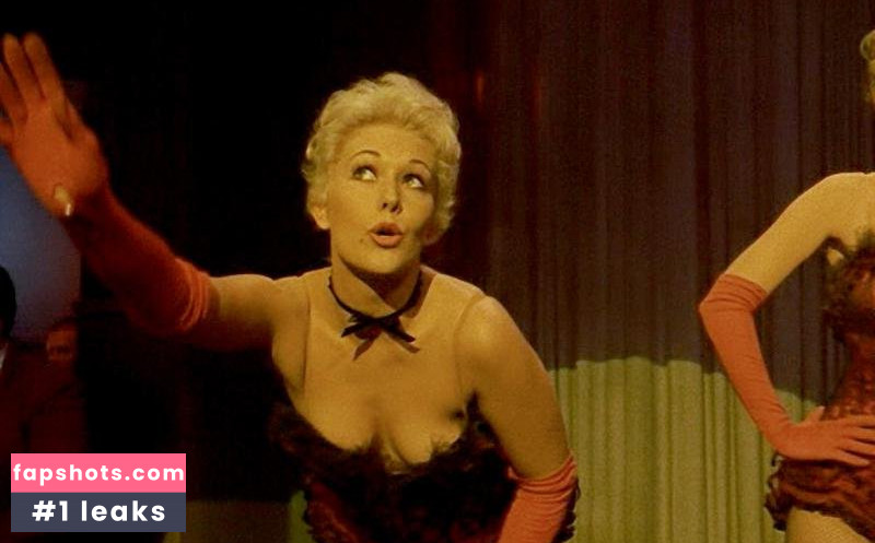Kim Novak gallery photo #32