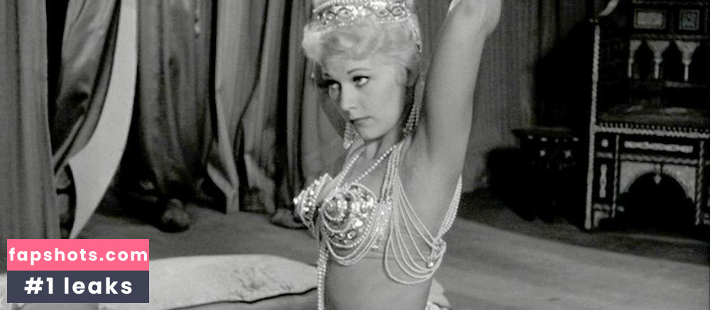 Kim Novak gallery photo #36