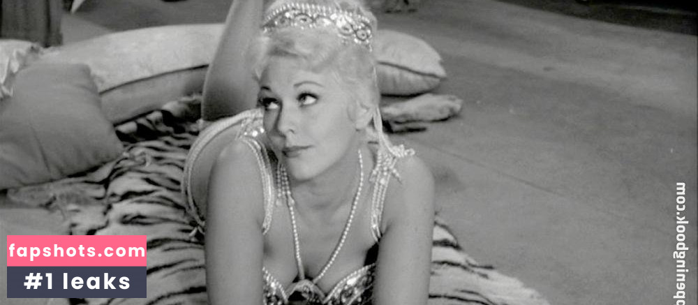 Kim Novak gallery photo #38