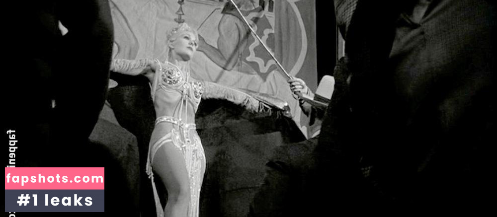 Kim Novak gallery photo #41