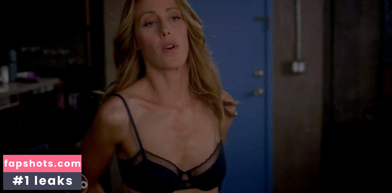 Kim Raver gallery photo #45