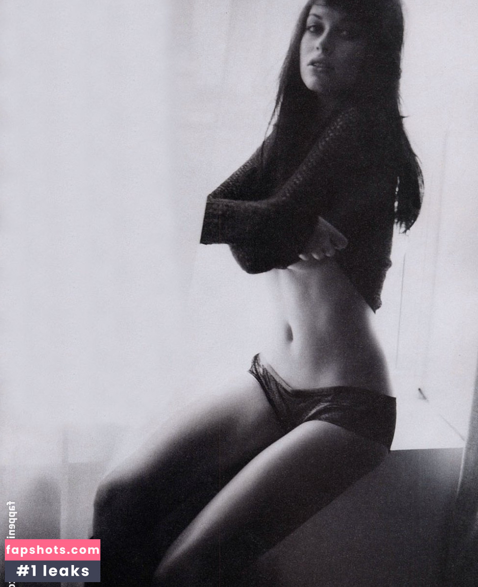 Kim Smith gallery photo #15