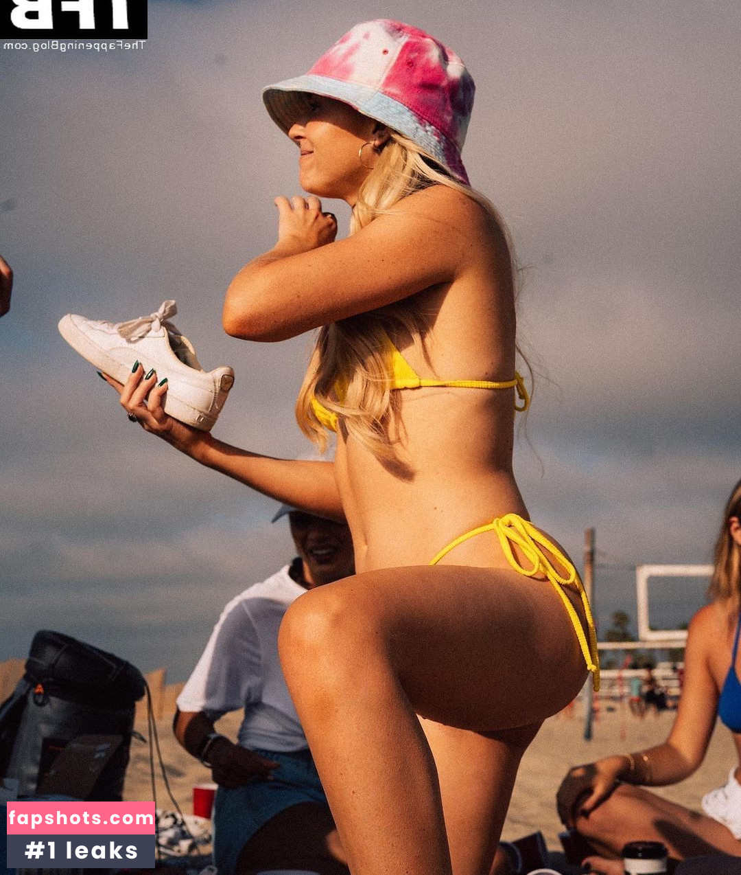 Kimberley Crossman Nude Leaks OnlyFans Photos #7 - LeakJerk