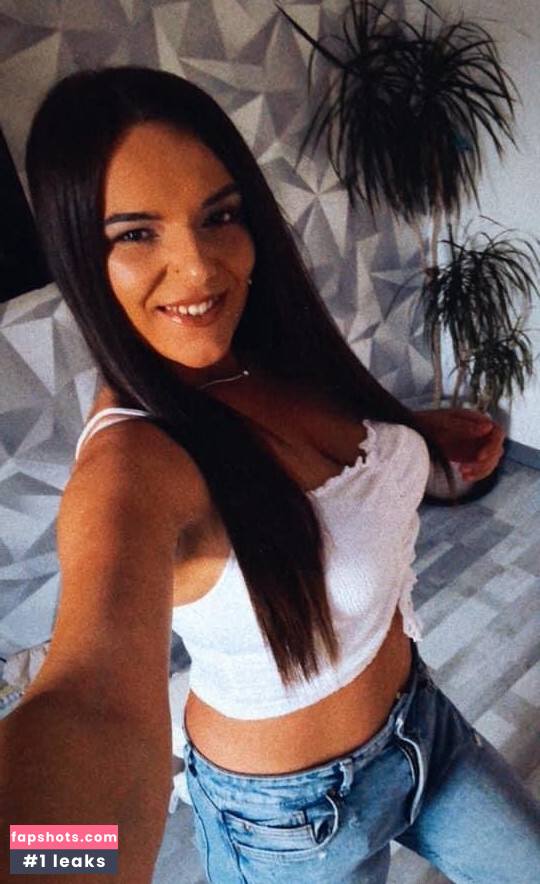 Kimberley Maxwell gallery photo #3