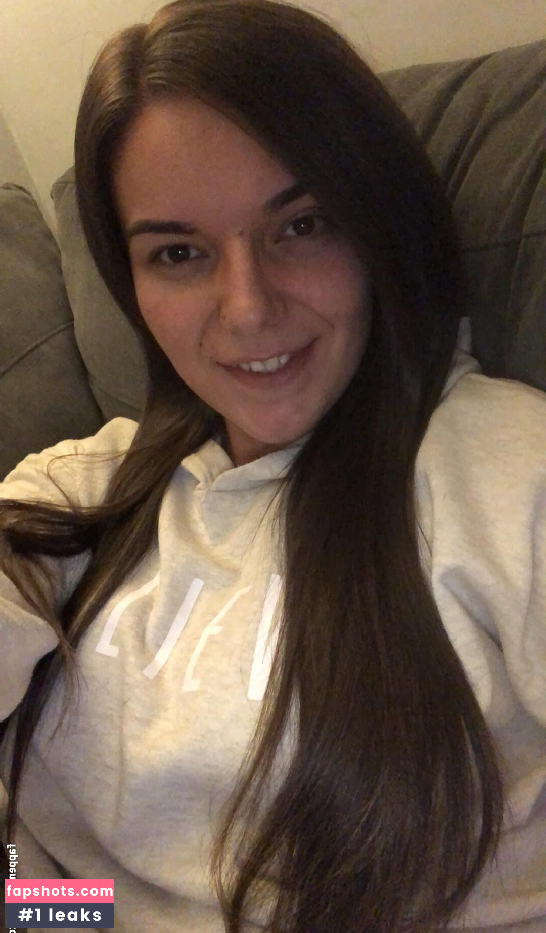 Kimberley Maxwell nude babe gallery