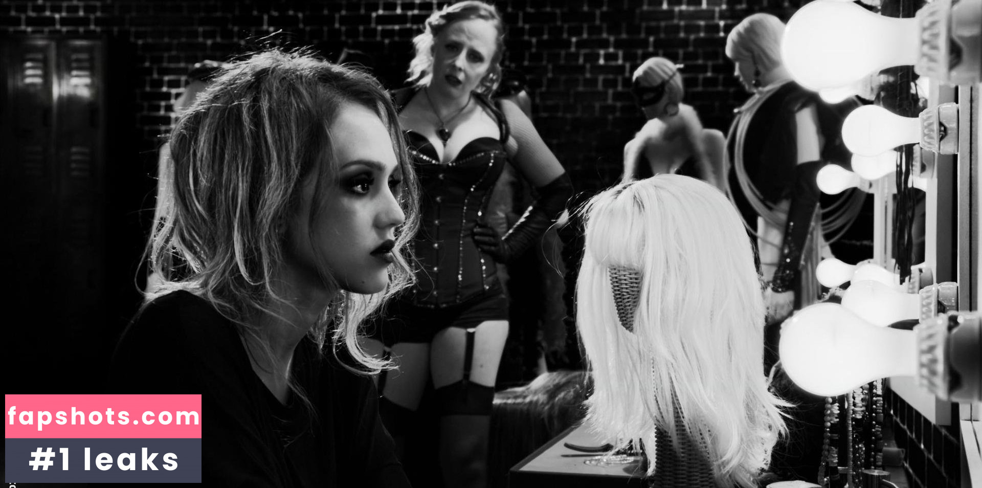 Kimberly Cox Nude Leaks OnlyFans Photos #2 - LeakJerk