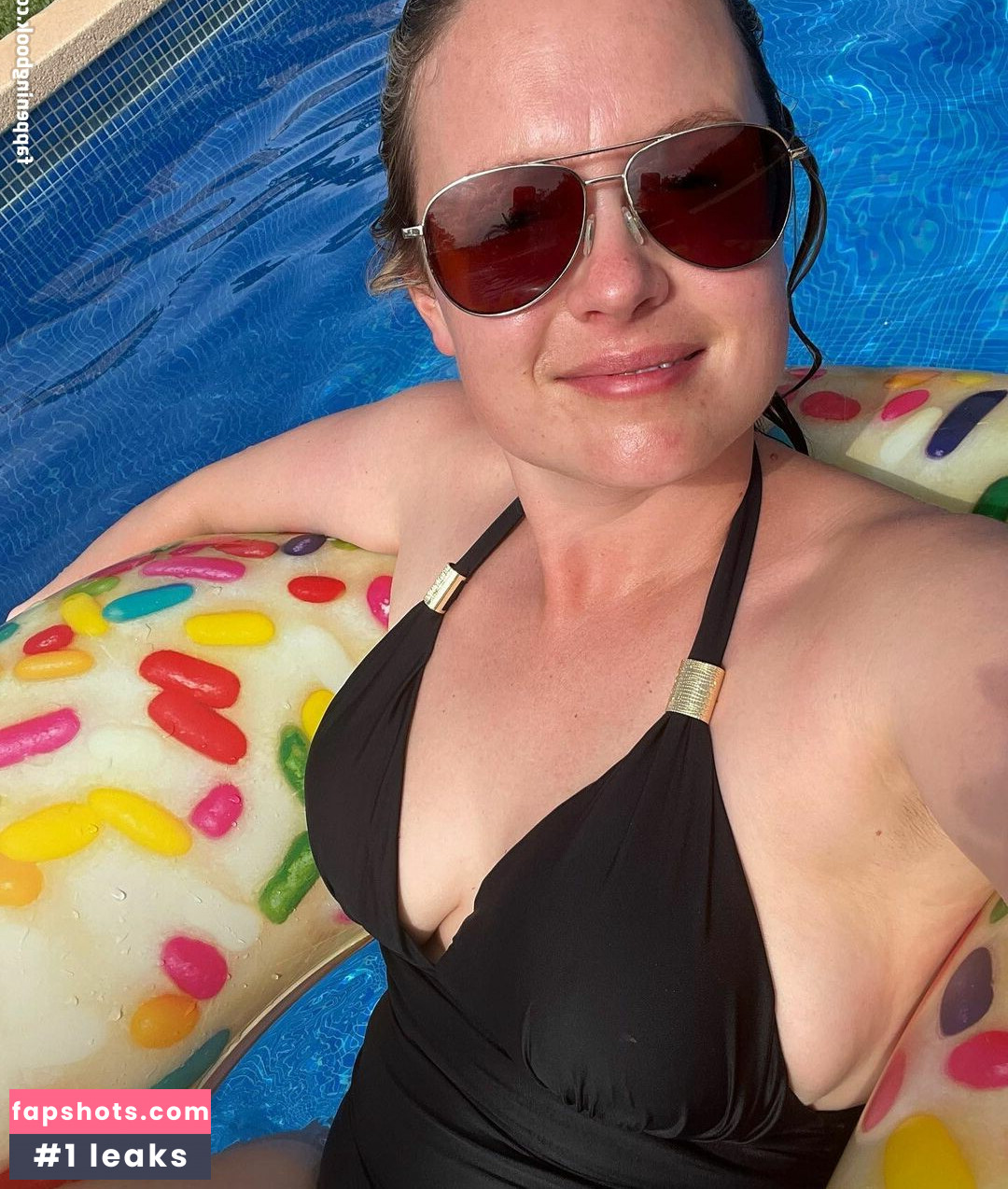 Kimberly Nixon nude babe gallery