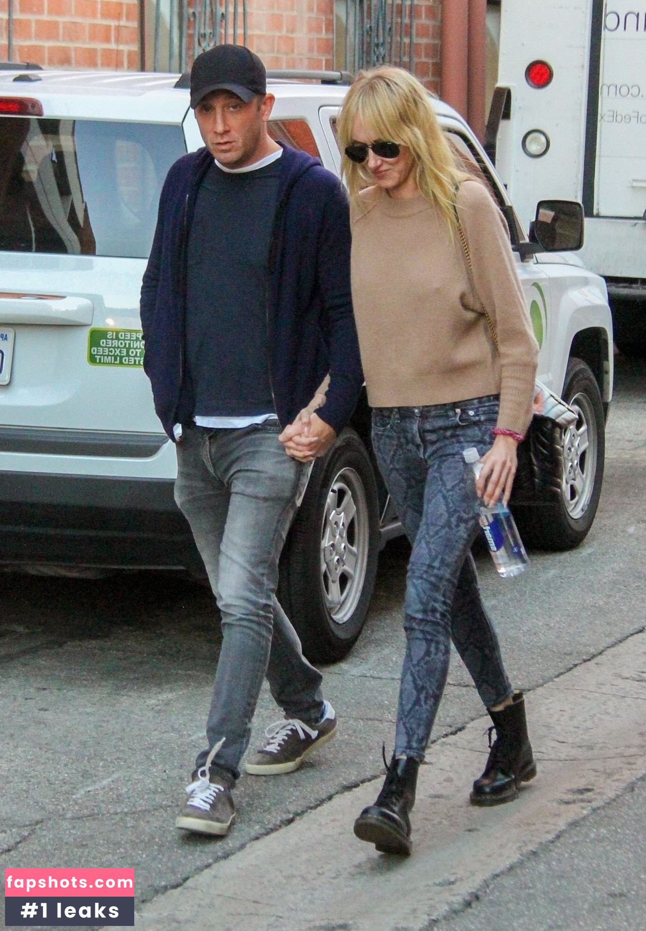 Kimberly Stewart gallery photo #8