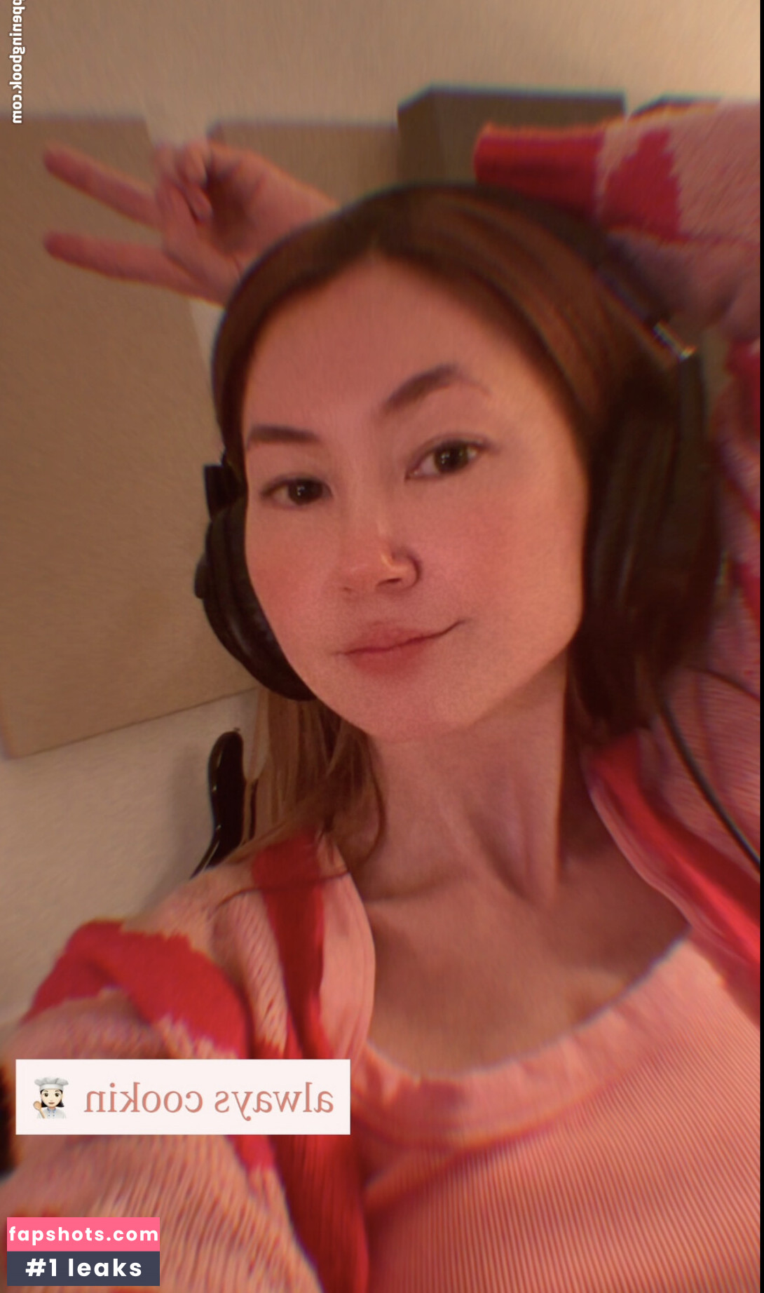 Kimiko Glenn gallery photo #2