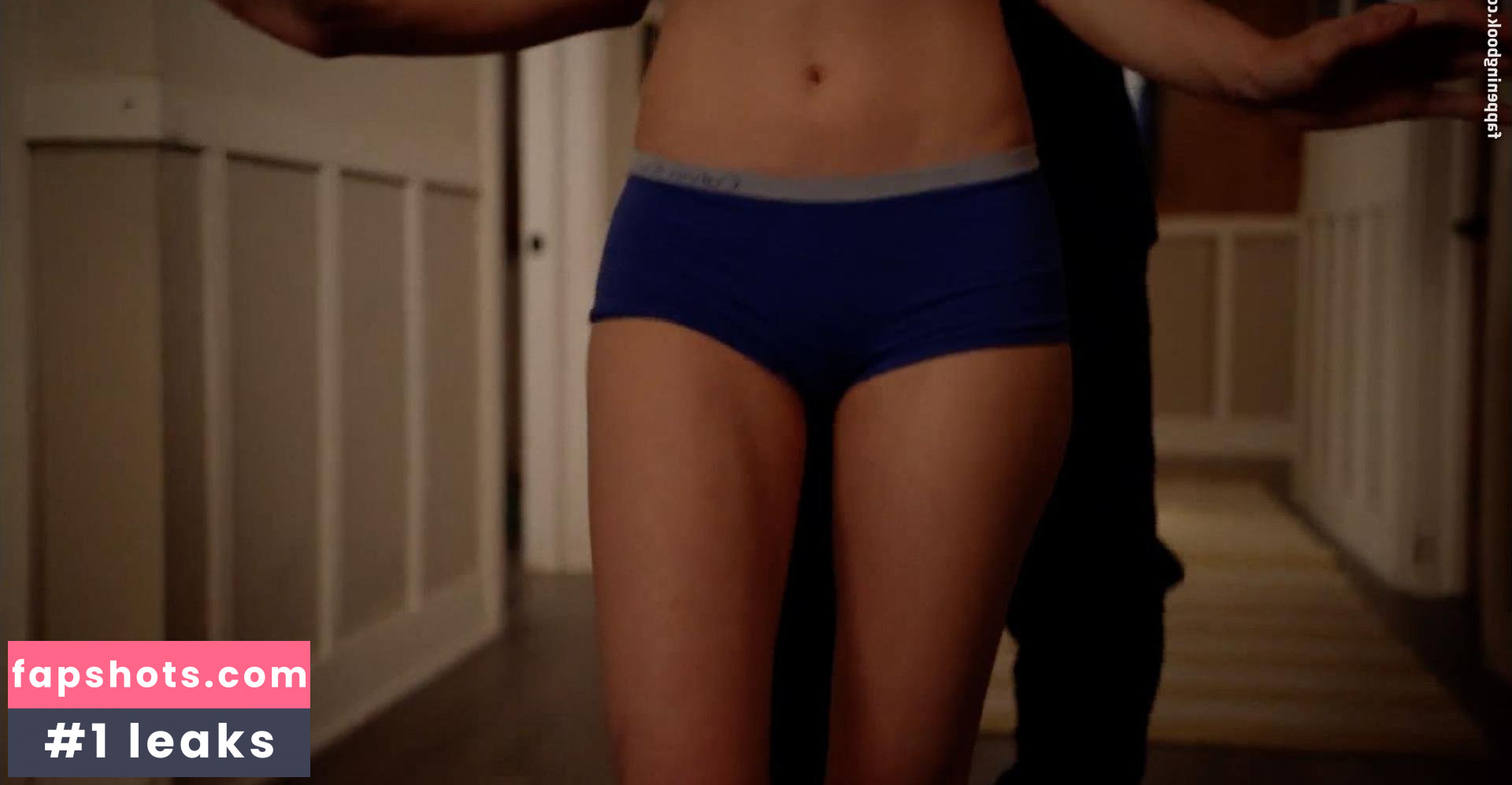 Kimiko Glenn gallery photo #126