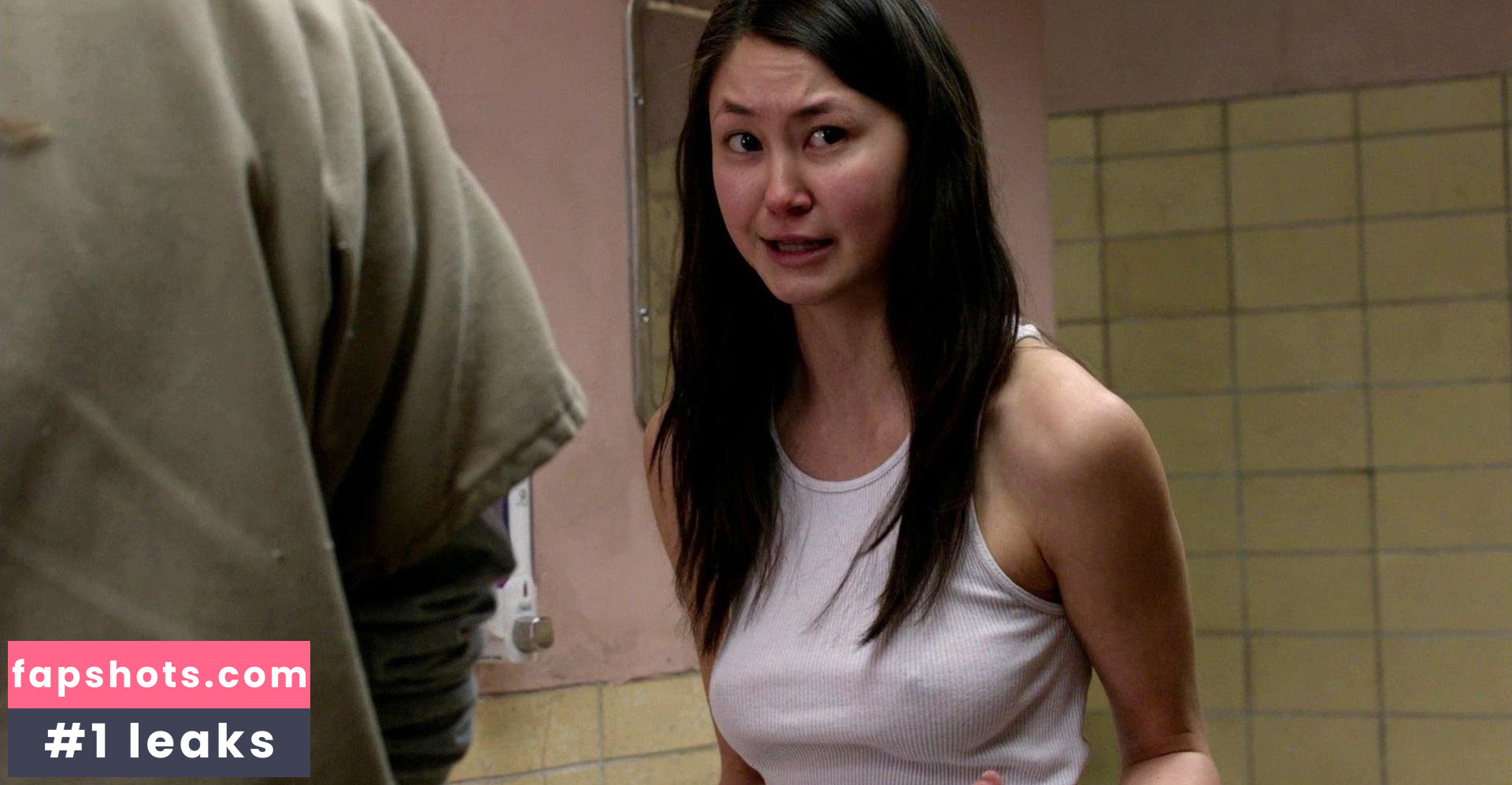 Kimiko Glenn gallery photo #145