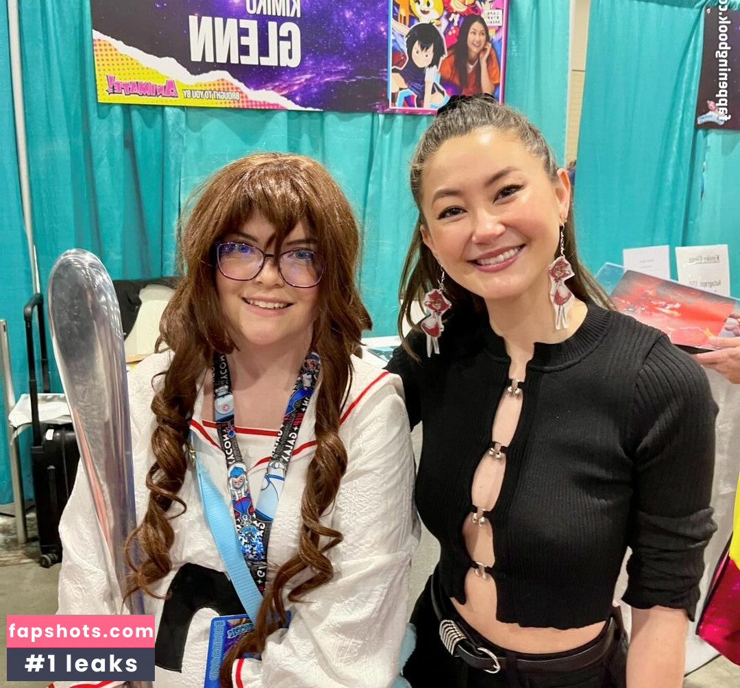 Kimiko Glenn gallery photo #21