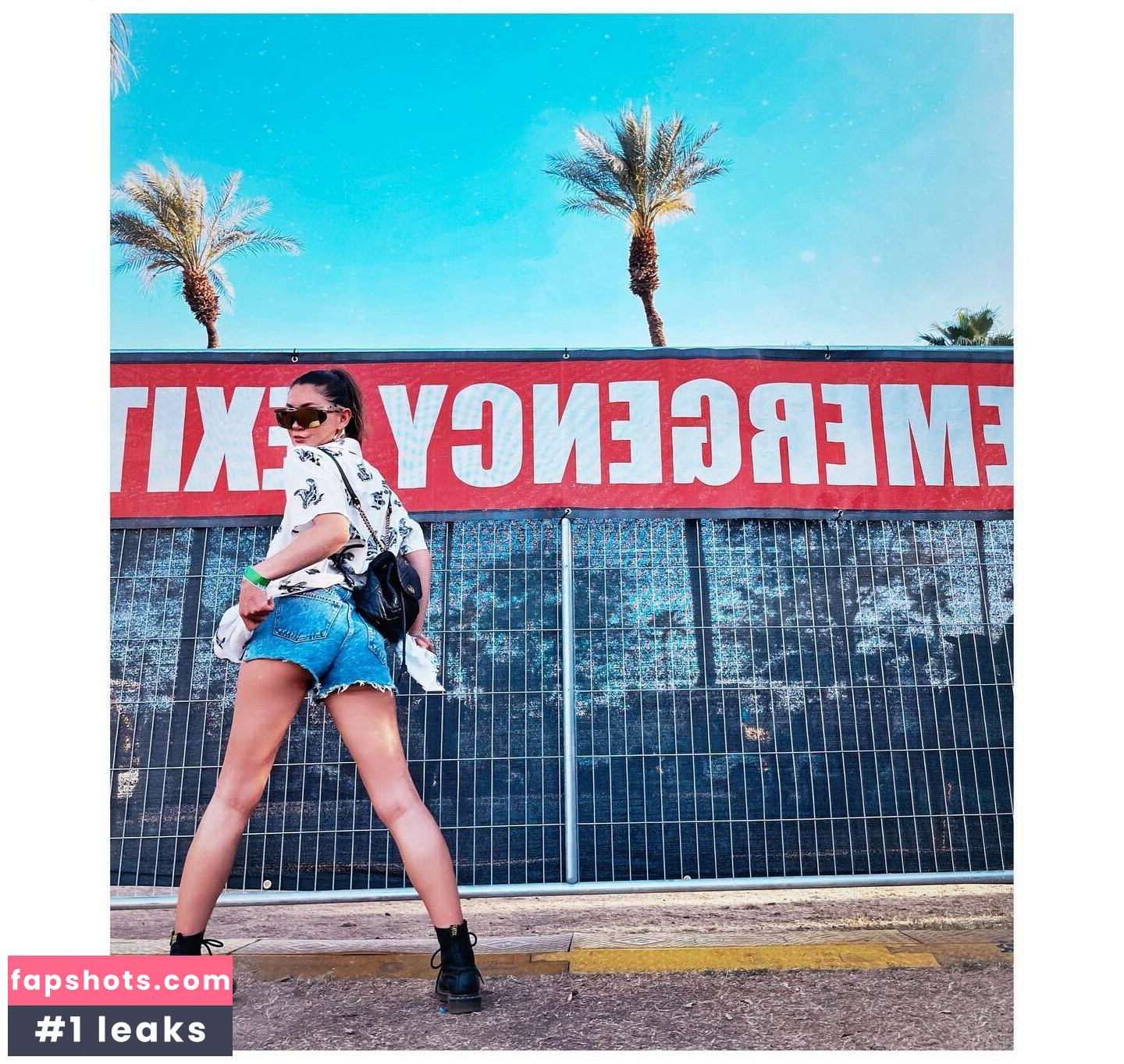 Kimiko Glenn gallery photo #45