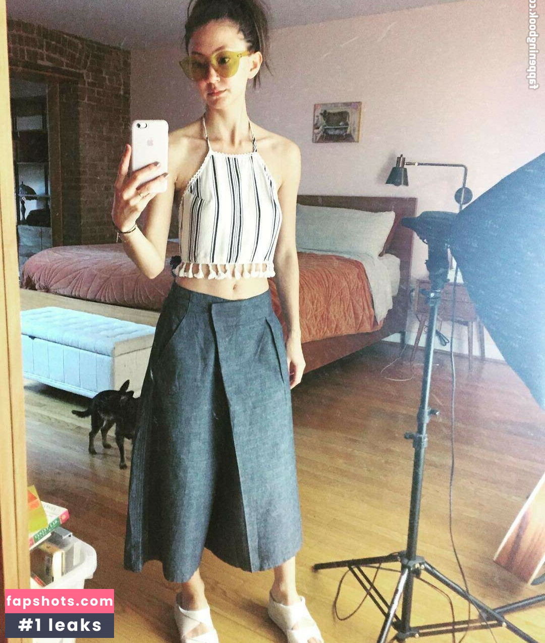 Kimiko Glenn gallery photo #47