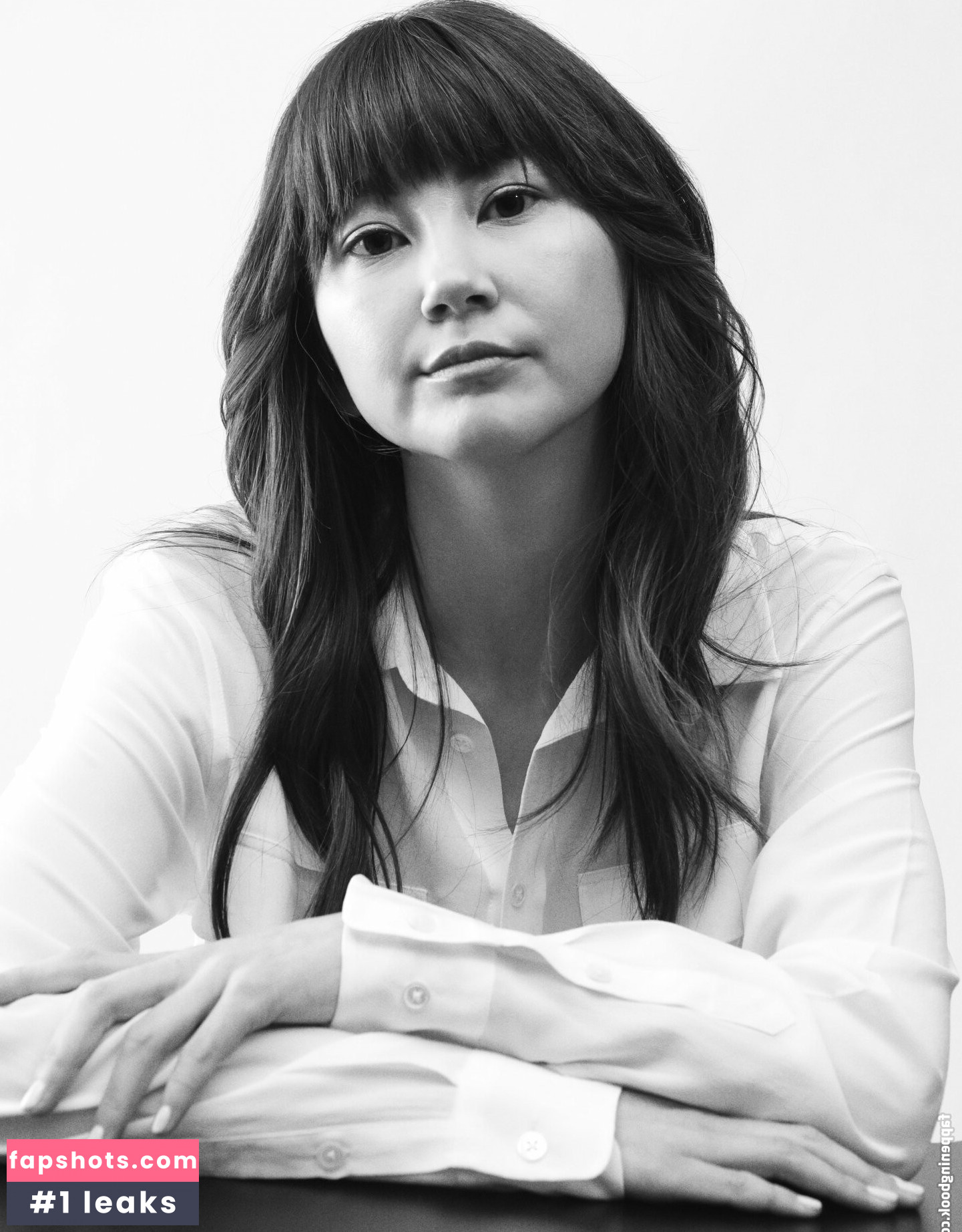 Kimiko Glenn gallery photo #74