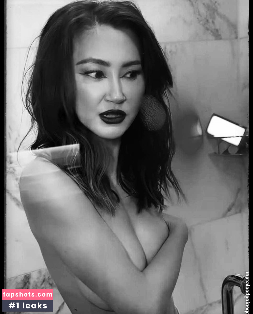 Kimiko Glenn gallery photo #87