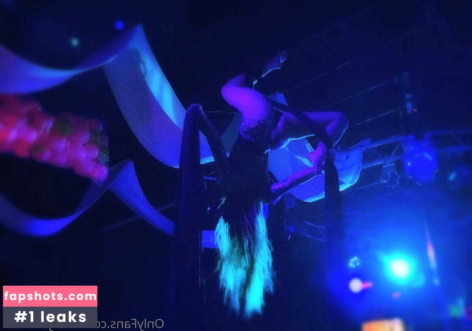 kindlyfruitbat gallery photo #18