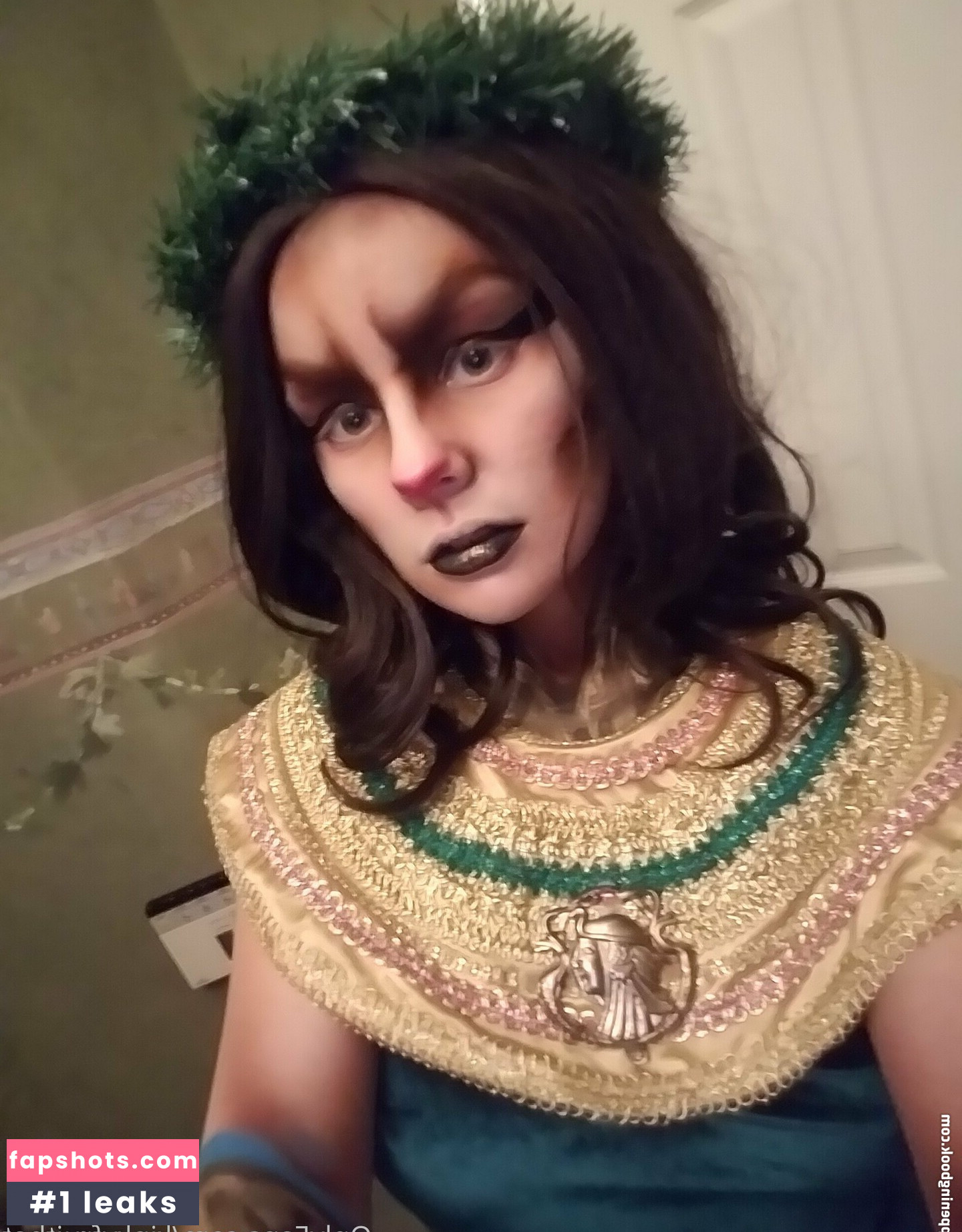 kindlyfruitbat gallery photo #5