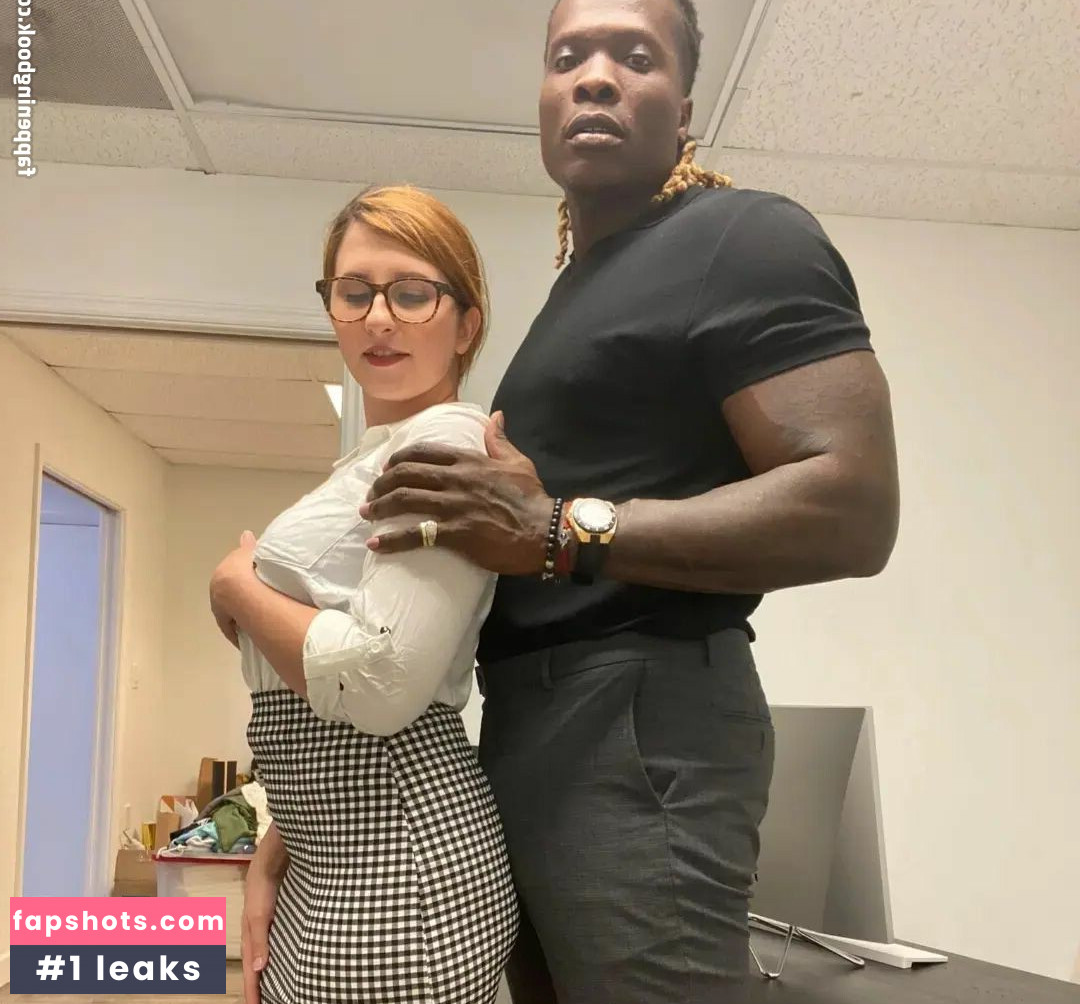 King Louie nude babe gallery