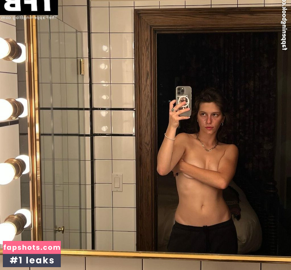 King Princess gallery photo #14