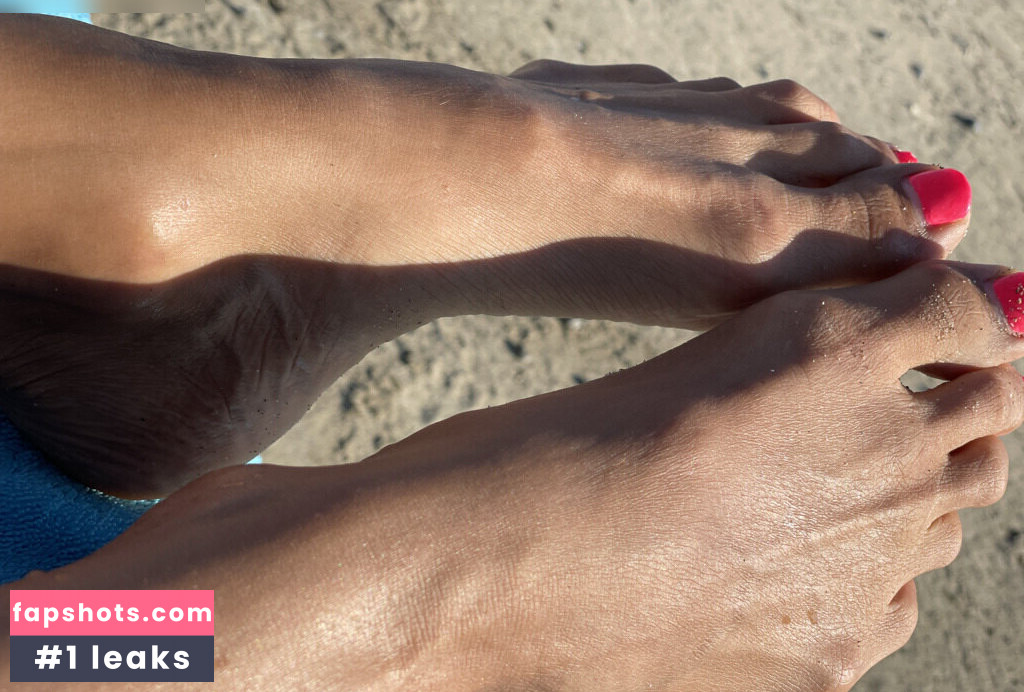 Kinky_Miss_Kiss gallery photo #17