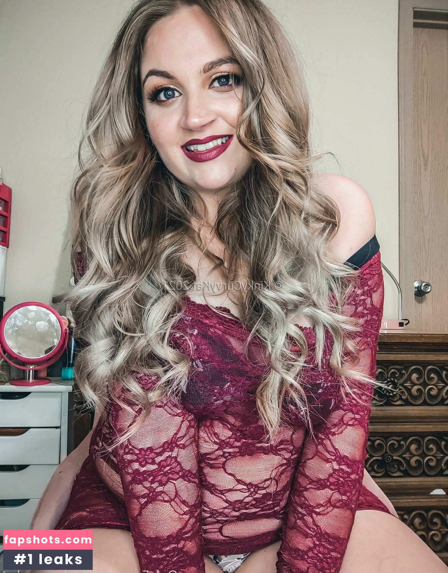 kinkycurvykat gallery photo #41