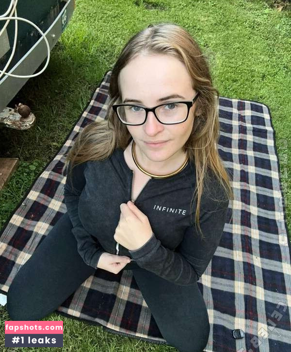 Kinkykiwichick gallery photo #5