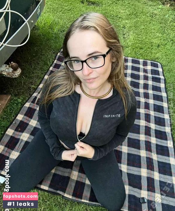 Kinkykiwichick gallery photo #7