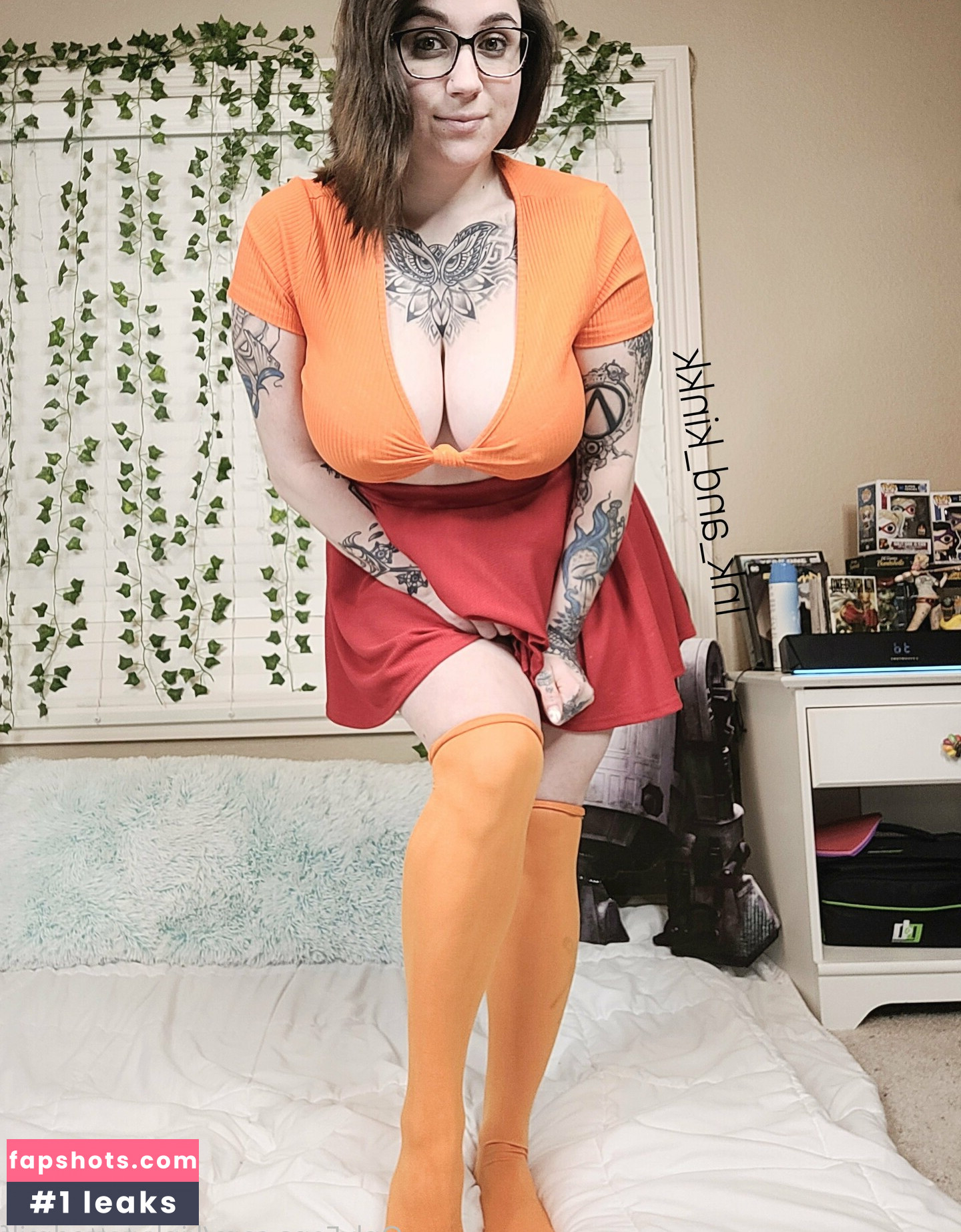 kinkytattedmilf nude babe gallery