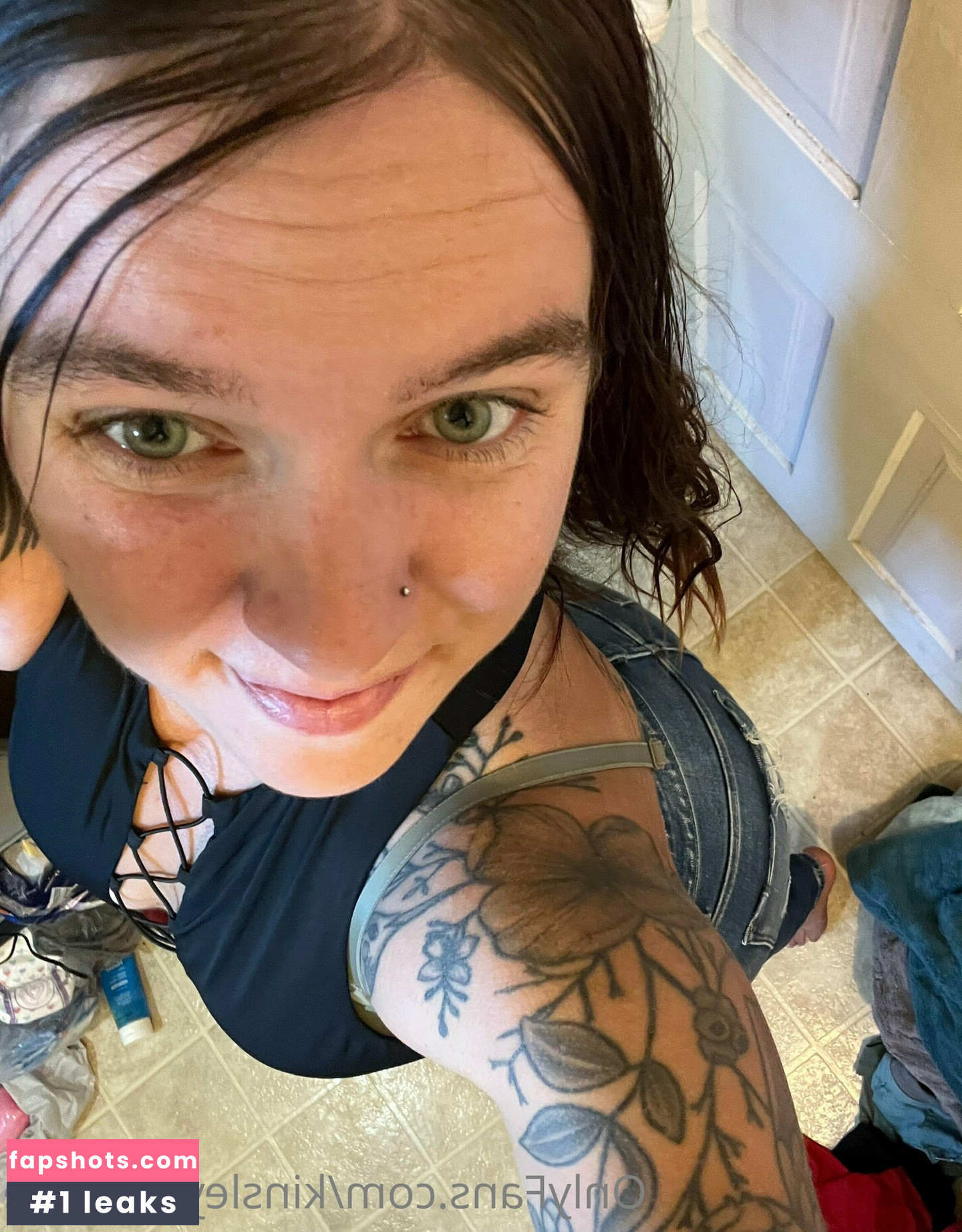 kinsleymaefree gallery photo #3