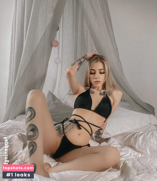 Kira Braun gallery photo #69