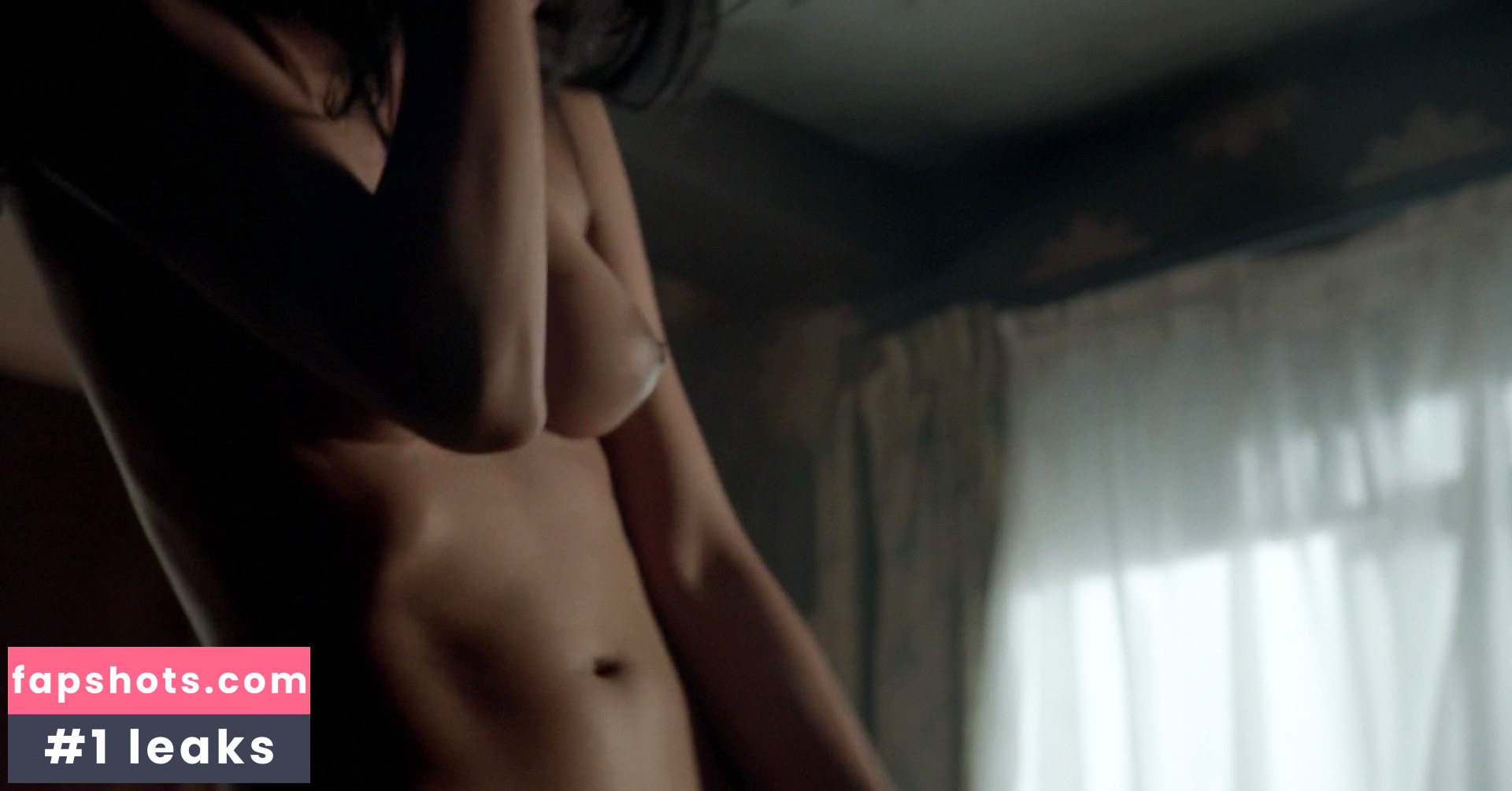 Kira Clavell gallery photo #21