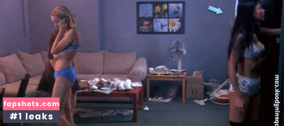 Kira Clavell gallery photo #23