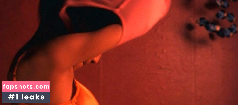 Kira Clavell gallery photo #25