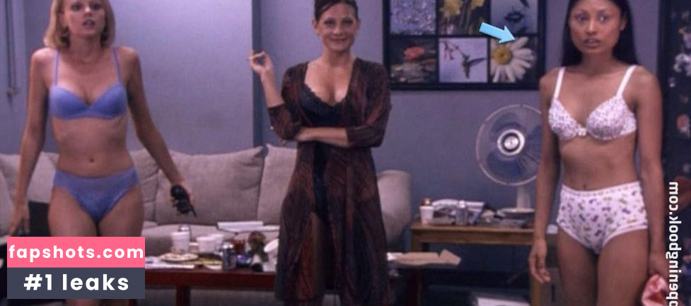 Kira Clavell gallery photo #29