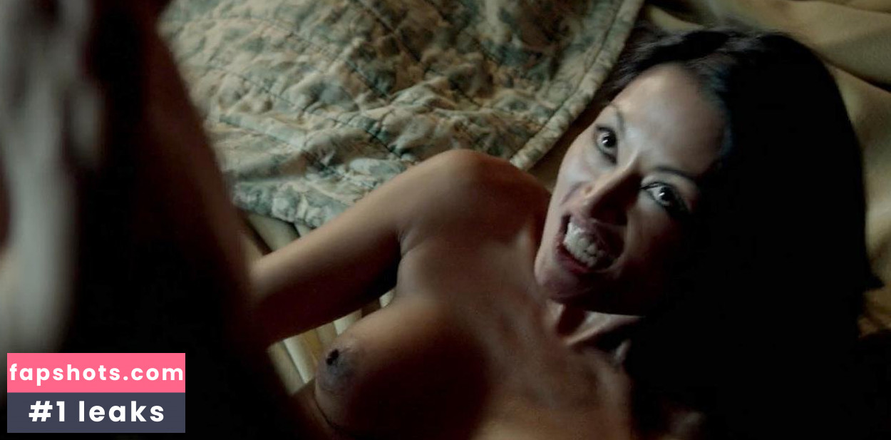 Kira Clavell gallery photo #31