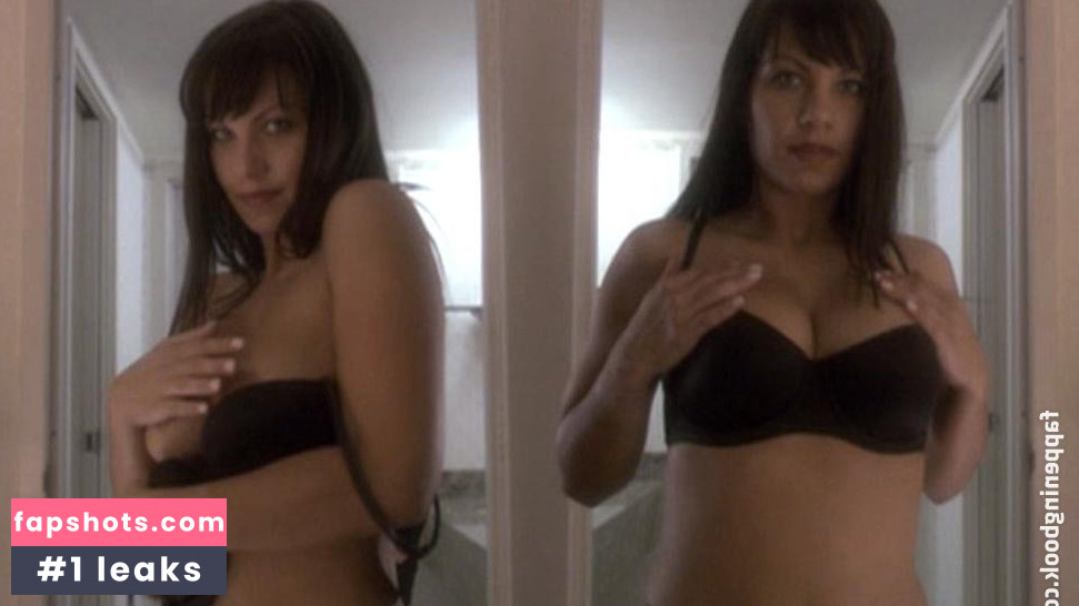 Kira Eggers gallery photo #34