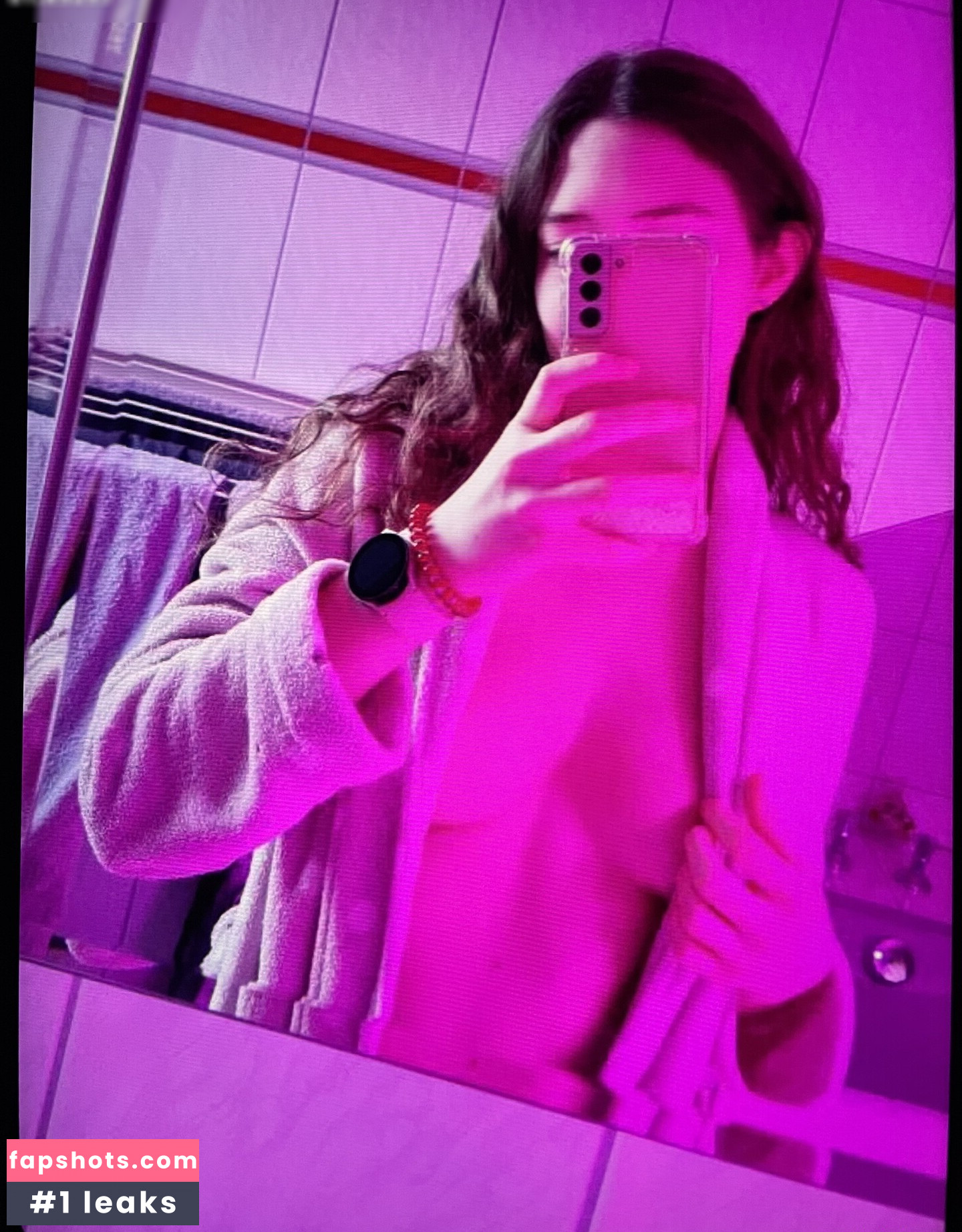 Kira Fuchs gallery photo #9