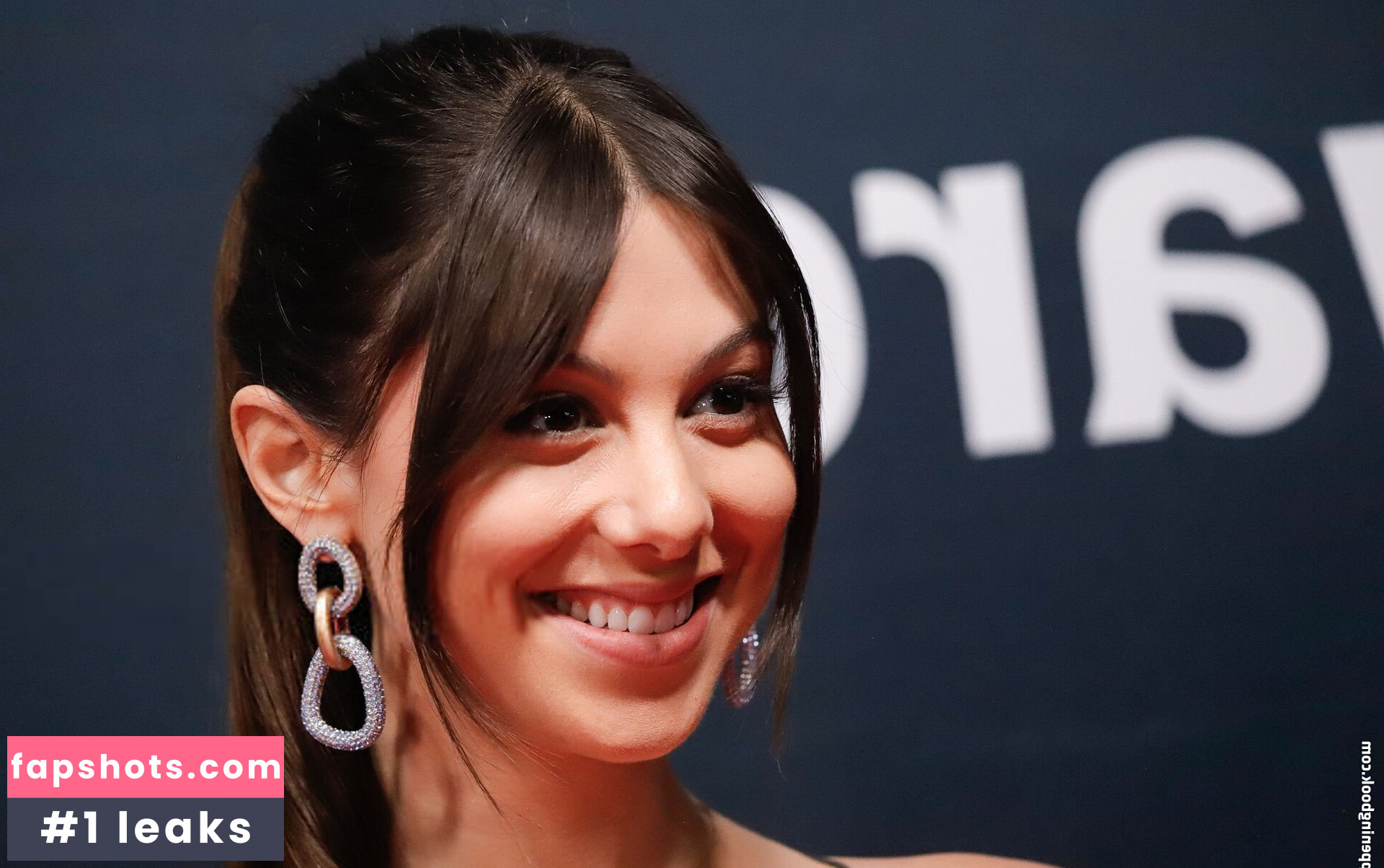 Kira Kosarin gallery photo #11