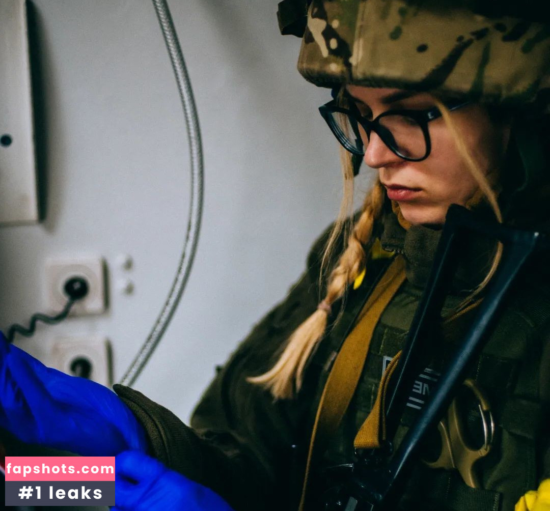 kira.mistress.of.chaos nude babe gallery