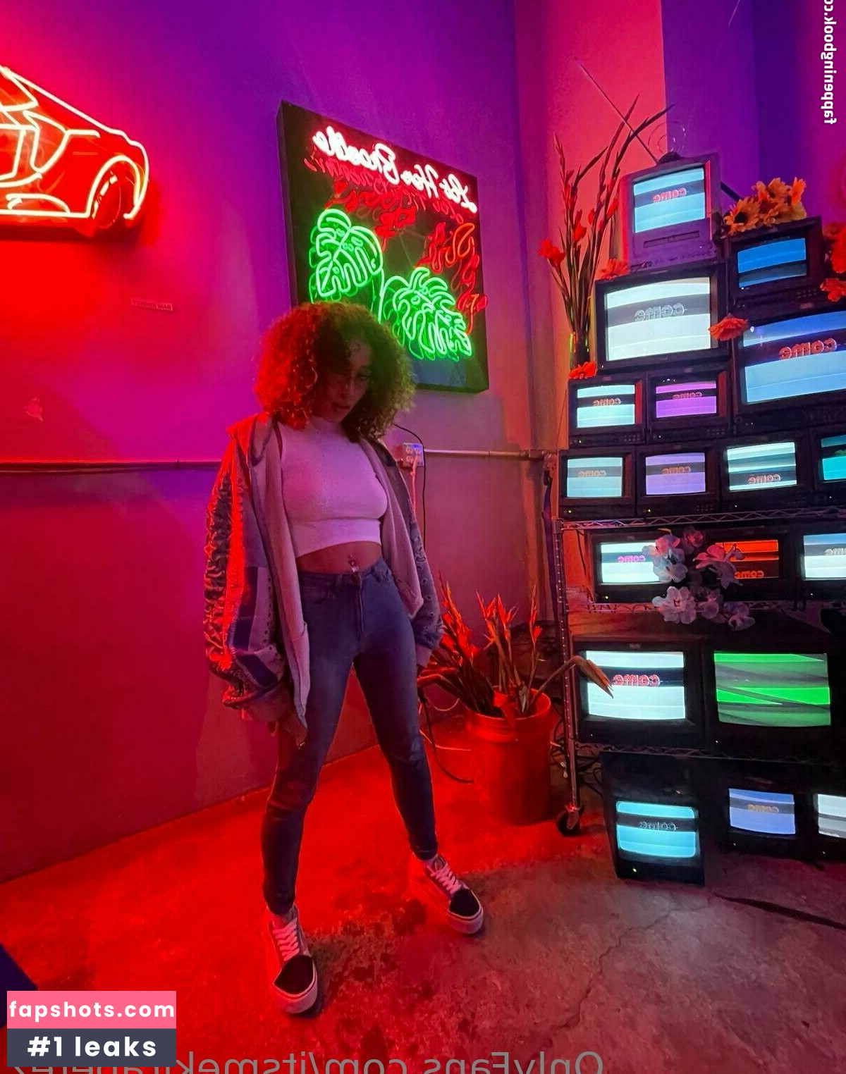 Kira Perez gallery photo #111